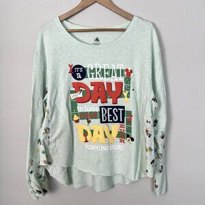 Disneyland Best Day Ever Long Sleeve Christmas Tee Mint Green Size XL Soft Cozy‎